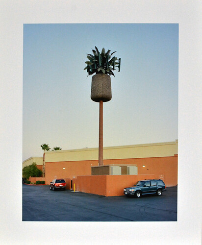 Robert Voit: Summer glow ave, Las Vegas Nivada, USA. FineArtPrint 
(griffelkunst) 
50cm mal 42cm 
2009